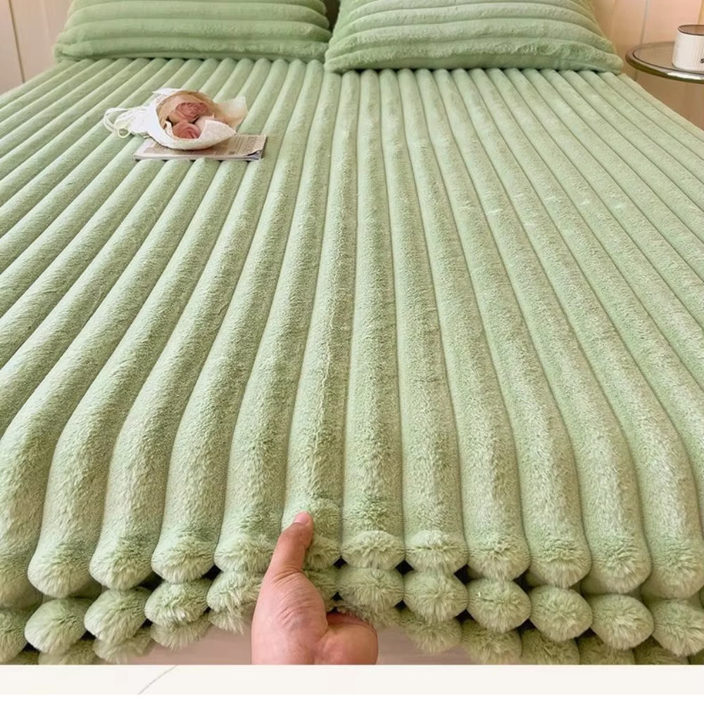 Luxe Rabbit Fur Fitted Sheet - Green / KING SIZE (72X78)