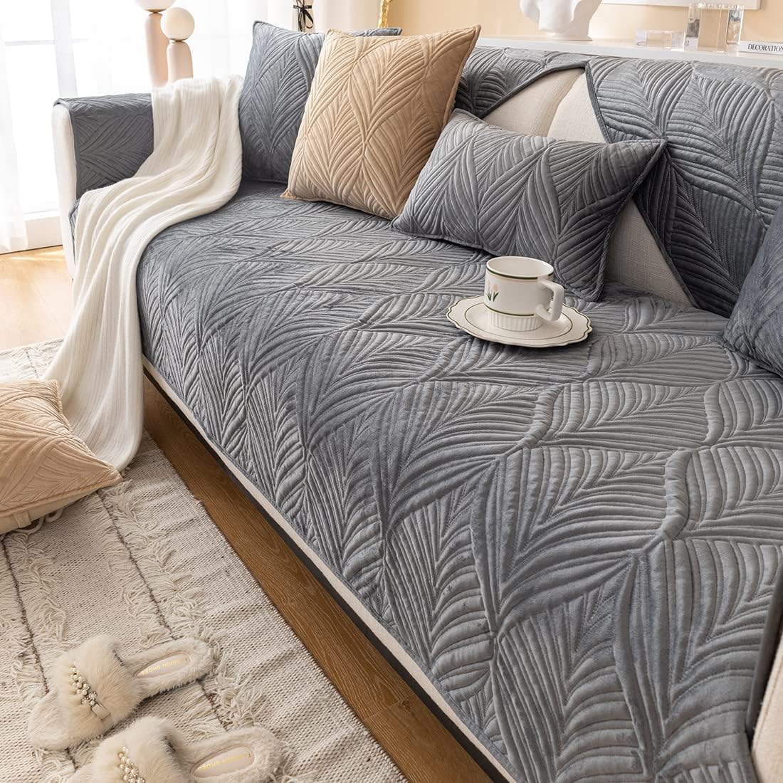 ANTI SKID PALM LEAVES QUILTED SOFA MAT  -  GREY