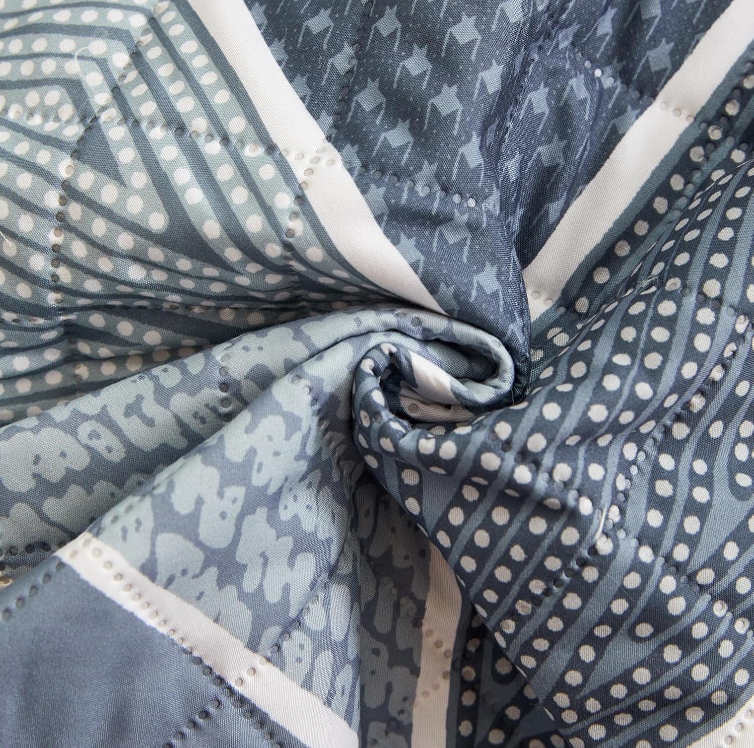 WATERPROOF QUILTED RECLINER COVER - HEXA BLUE