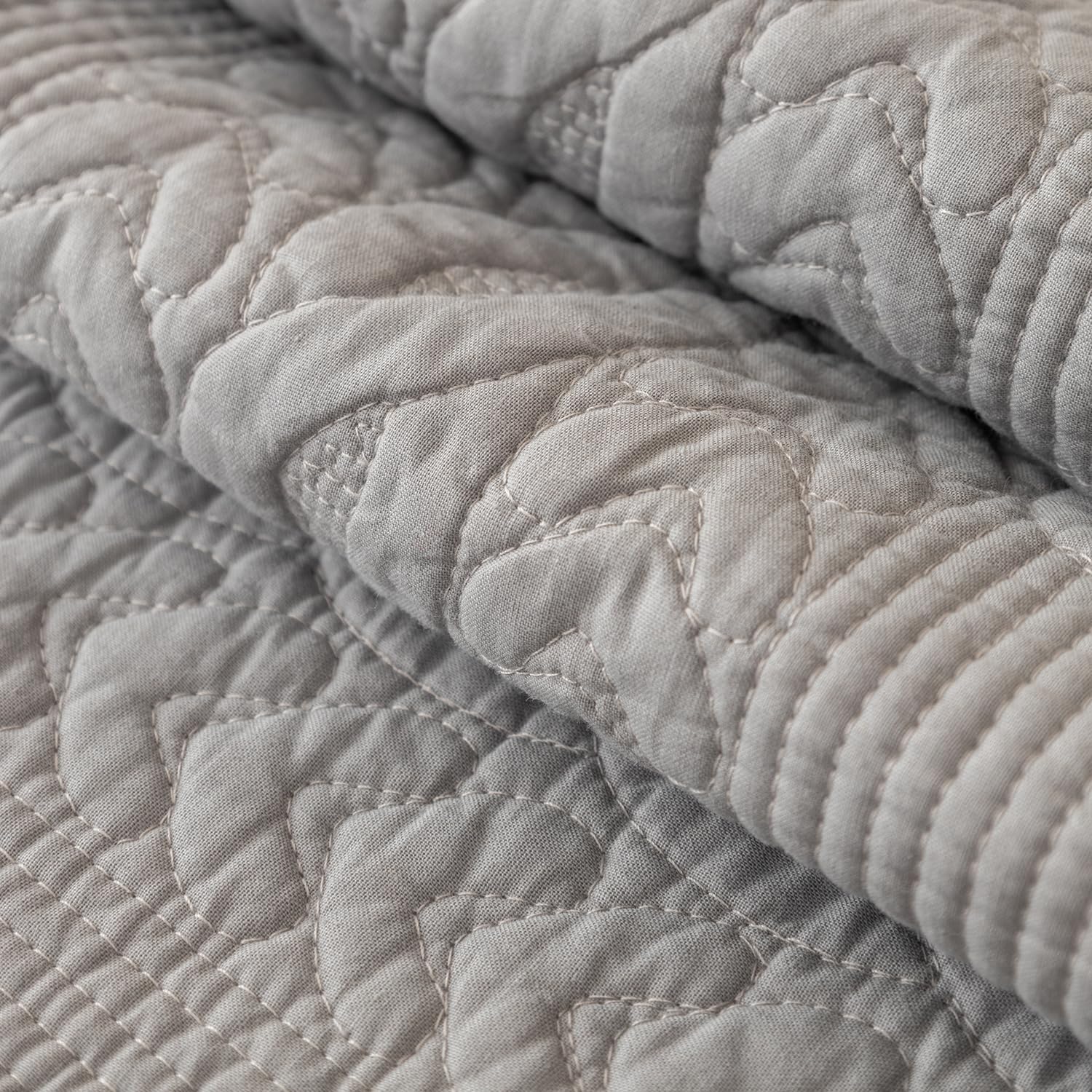 PREMIUM COTTON QUILTED SOFA MAT - CLOUD GREY