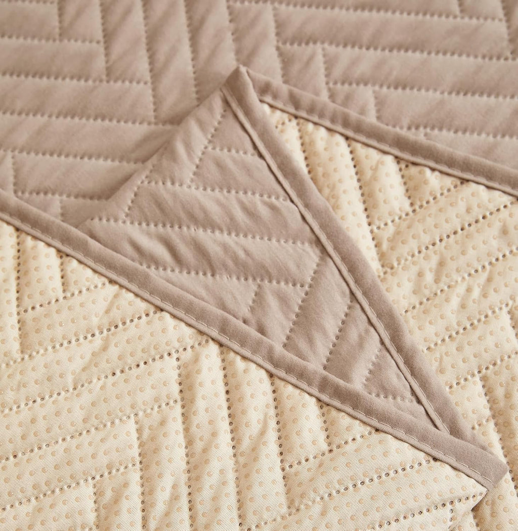 NON SLIP QUILTED SOFA PROTECTOR MAT - PLAIN BEIGE